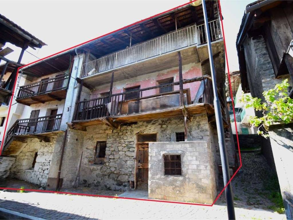 Casa indipendente a Challand-saint-victor in chataignaire - Foto 3
