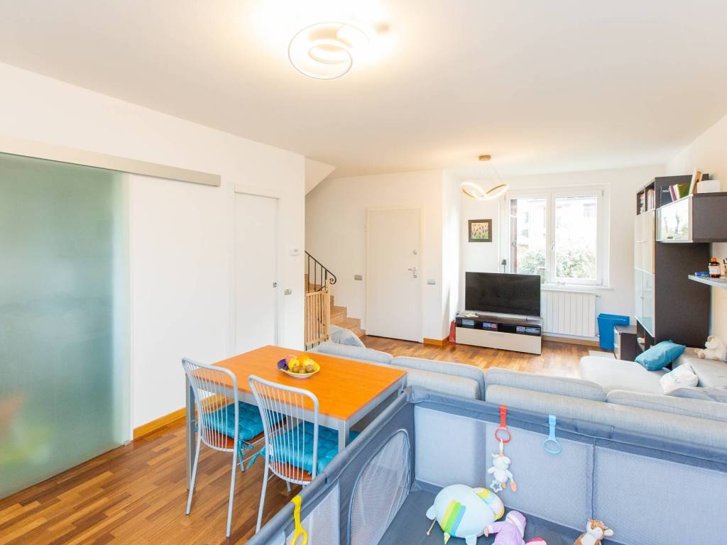 Villa a Busto arsizio in Via Antonio Stradivari, 11 - Foto 5