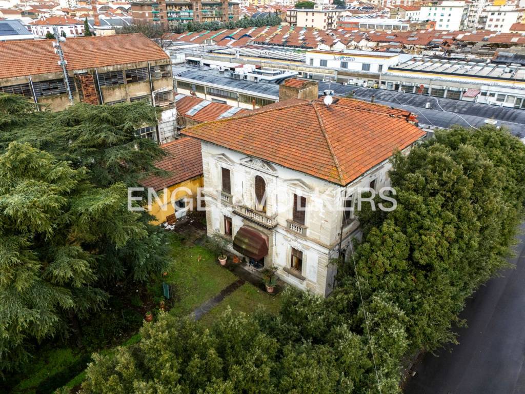 Villa a Prato in Via Pistoiese - Foto 2