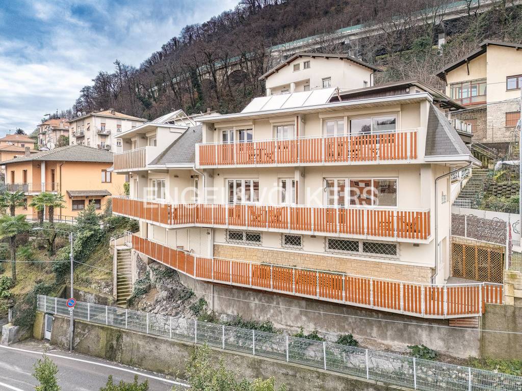 Appartamento a Como in Via Fratelli Bronzetti - Foto 2