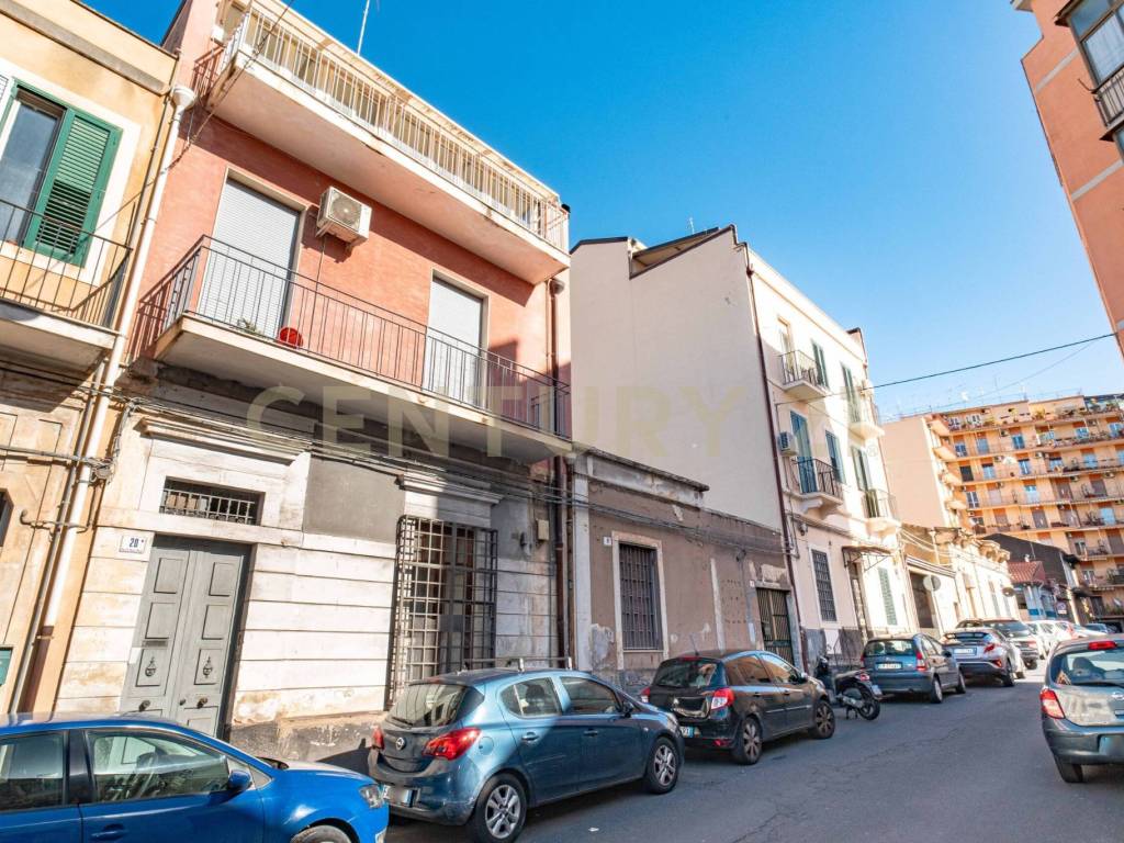 Appartamento a Catania in Via Santa Maria della Stella, 20 - Foto 2