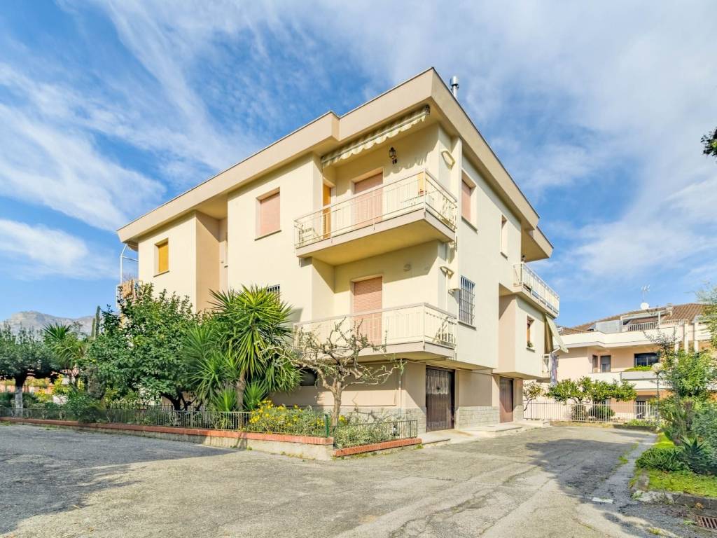 Appartamento a Borghetto santo spirito in Via per Pineland - Foto 2