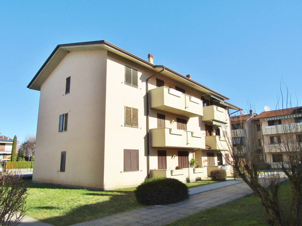 Appartamento a Bottanuco in Via Camillo Benso di Cavour, 26 - Foto 2