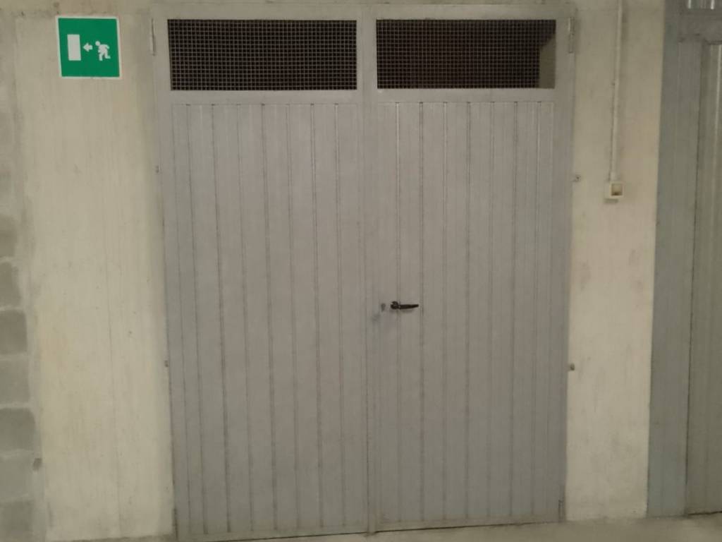 Box / garage a Reggio emilia in Via Alessandro Tassoni - Foto 2