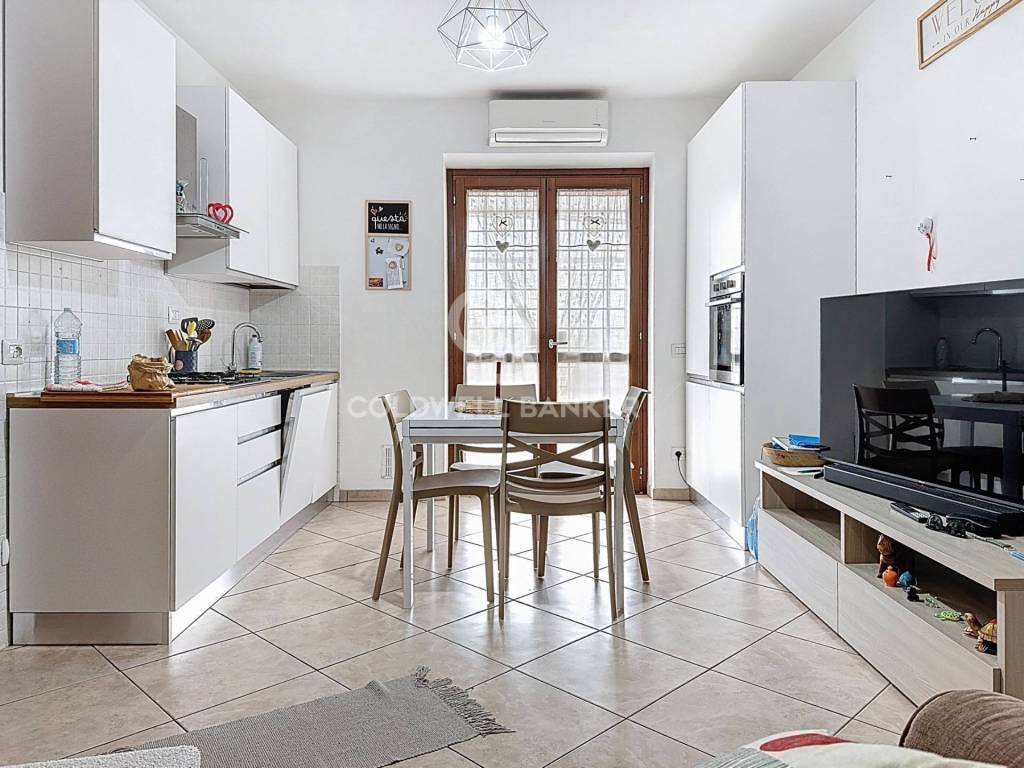 Appartamento a Monterotondo in Via Isonzo - Foto 4