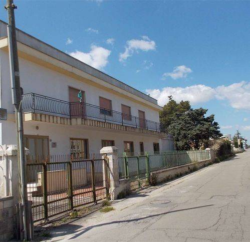 Palazzo / stabile a Tricase in Via Luigi Galvani 5 - Foto 3