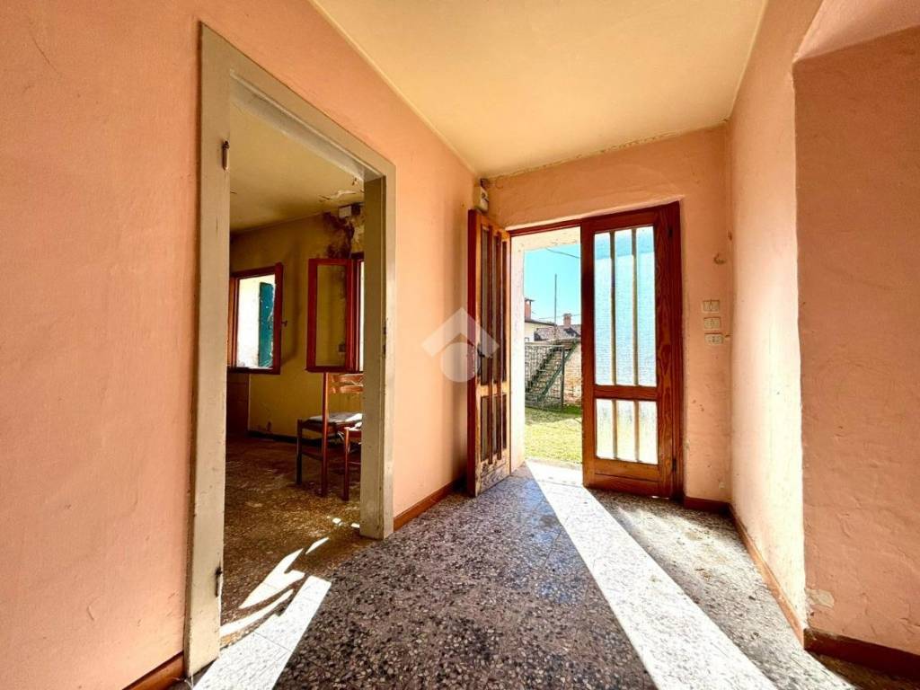 Casa indipendente a Valdobbiadene in Via Santa Lucia, 11 - Foto 3