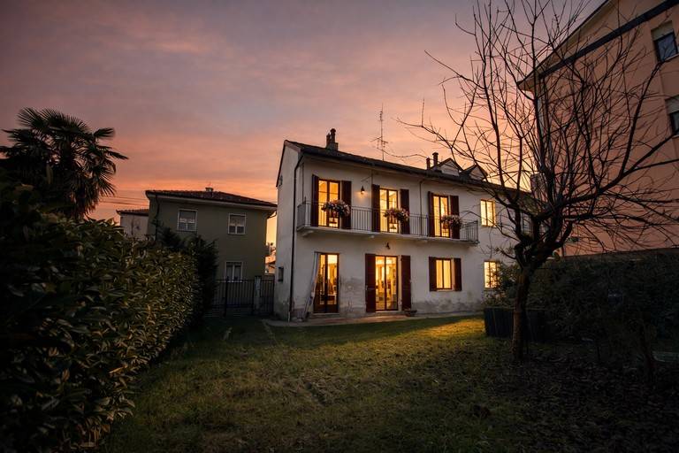 Villa a Alba in Via Luigi Cadorna, 39 - Foto 2