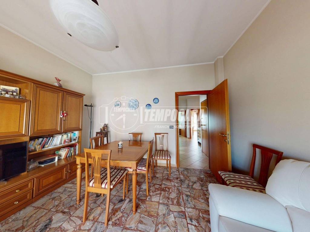 Appartamento a Moncalieri in Via Giacomo Leopardi 20 - Foto 5