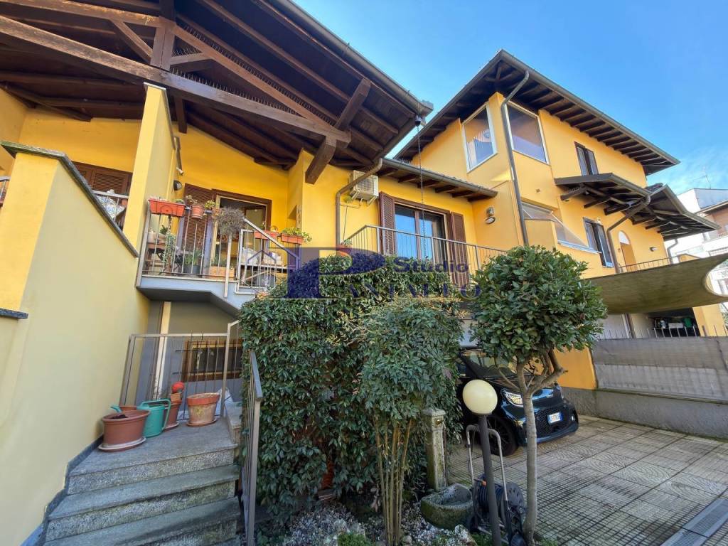 Villetta a schiera a Abbiategrasso in Via della Pazienza - Foto 2