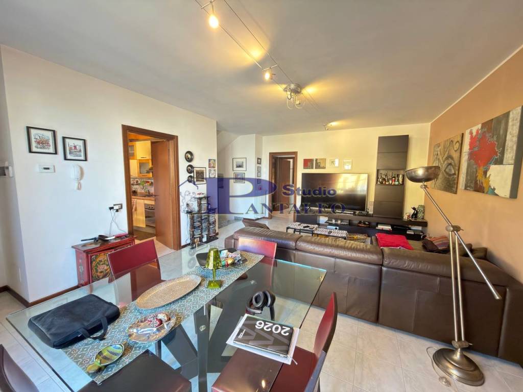 Villetta a schiera a Abbiategrasso in Via della Pazienza - Foto 5