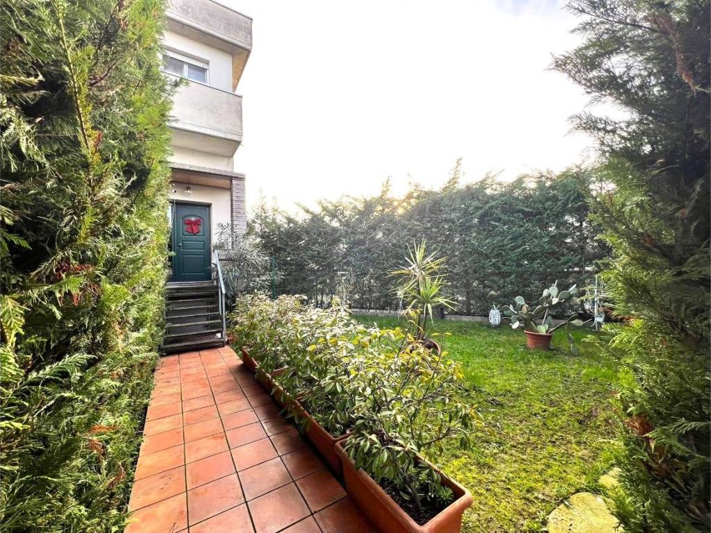 Appartamento a Castel san pietro terme in Via Flavio Gioia, 6 - Foto 3
