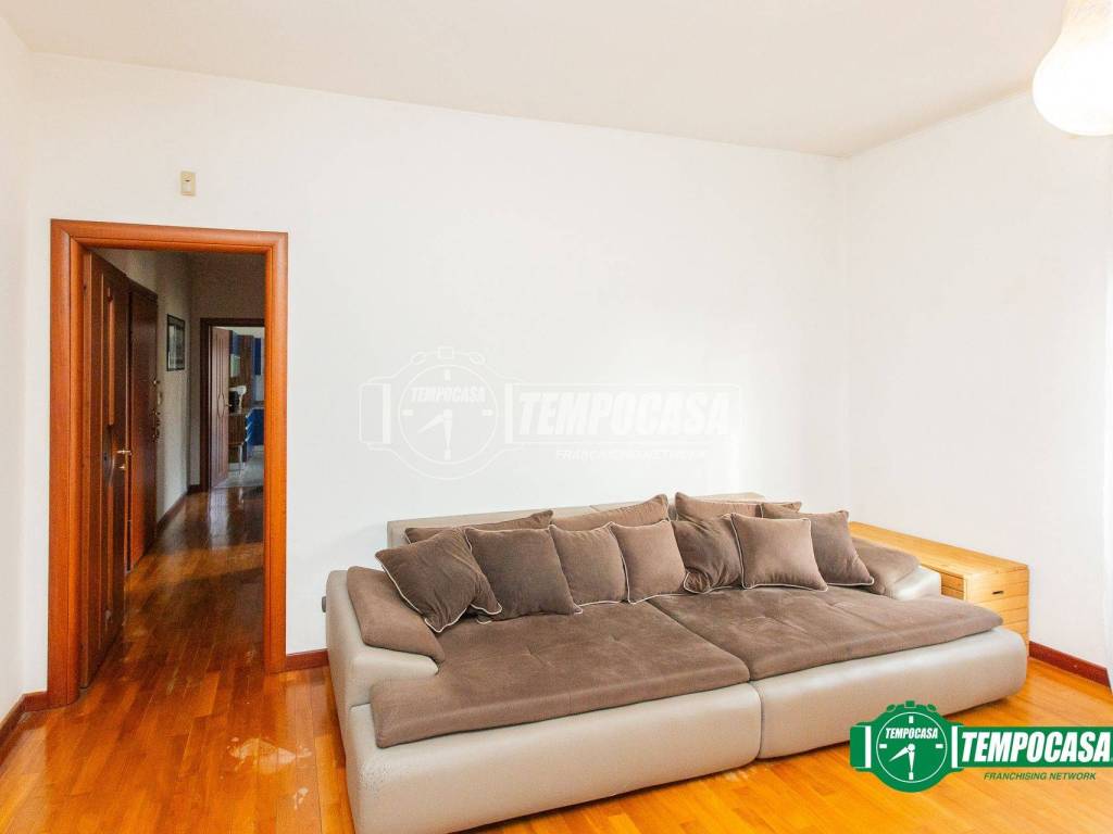 Appartamento a Busto arsizio in Via Emilio Parona 2 - Foto 3