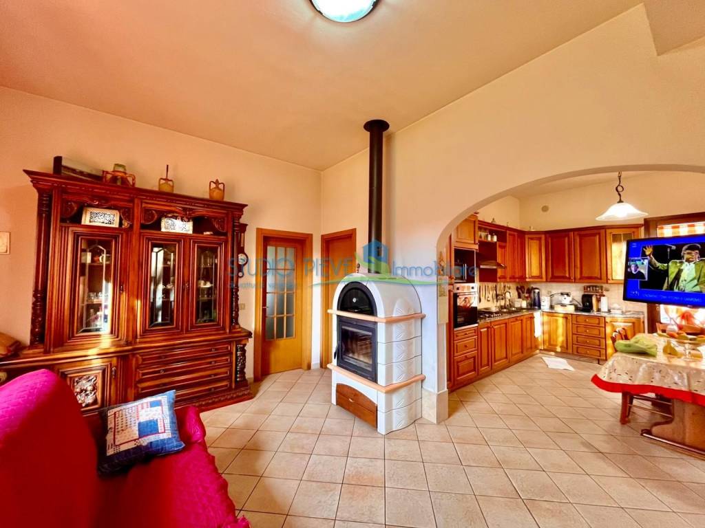 Villa a Monsummano terme in Via Alessandro Manzoni - Foto 2