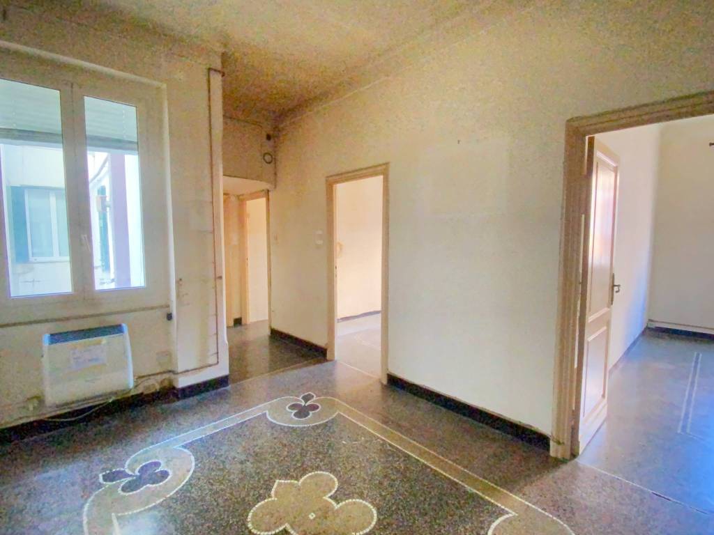 Appartamento a Genova in Via Luciano Zamperini, 13 - Foto 2