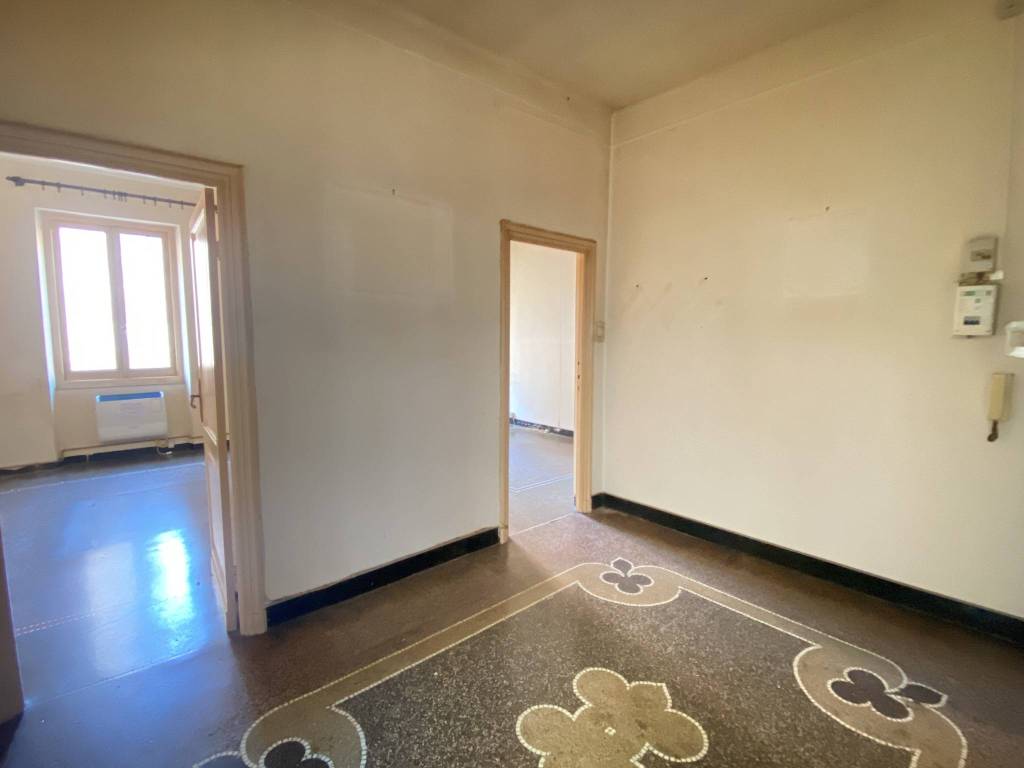 Appartamento a Genova in Via Luciano Zamperini, 13 - Foto 3