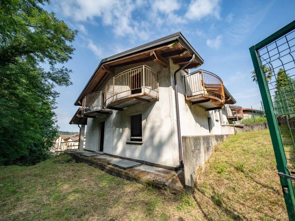 Villa a Dolzago in Via Don E. Ronchi, 18 - Foto 3