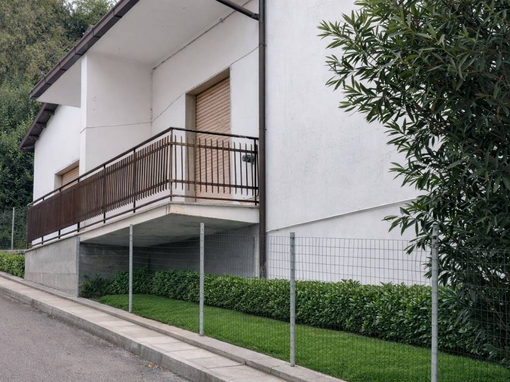 Casa indipendente a Bussi sul tirino in Via Carlo Pisacane, 28 - Foto 2