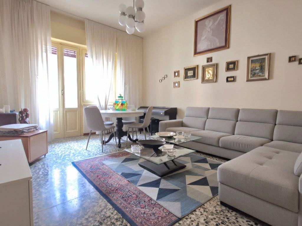Appartamento a Pavia in Via Antonio Cavagna Sangiuliani, 5 - Foto 2