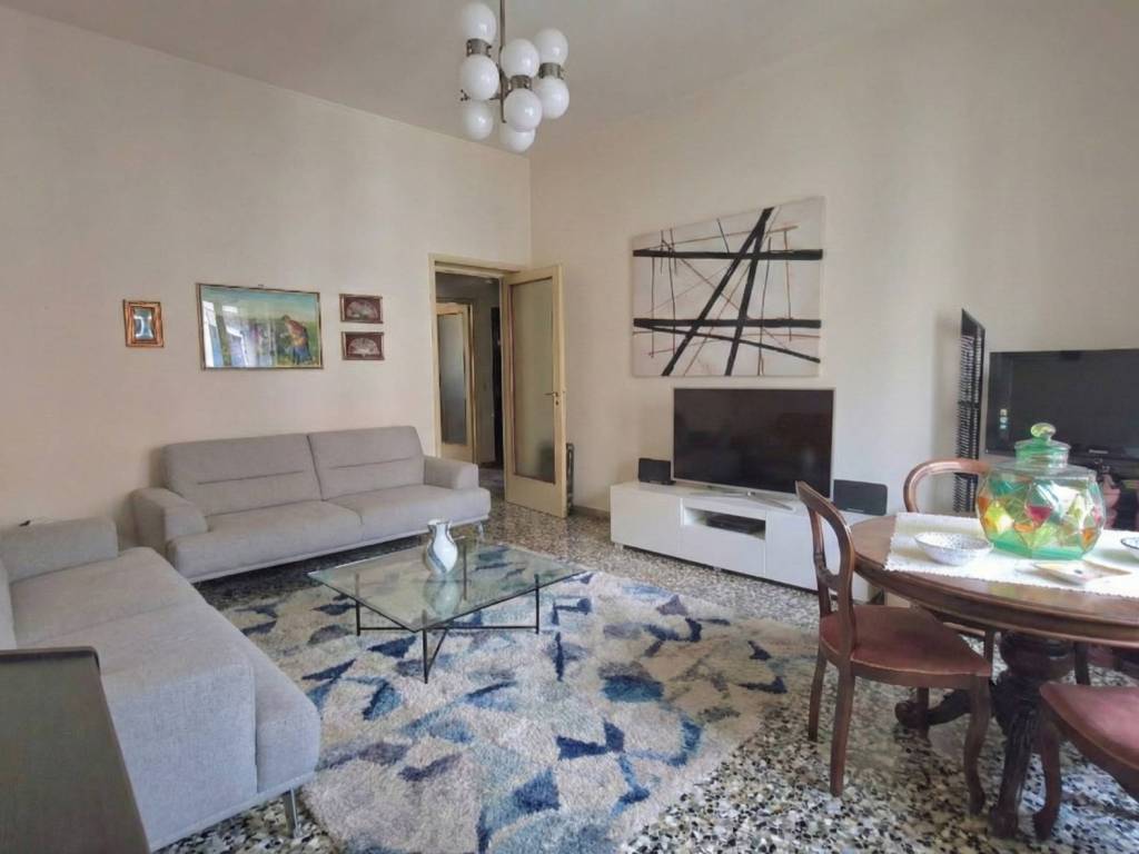 Appartamento a Pavia in Via Antonio Cavagna Sangiuliani, 5 - Foto 3