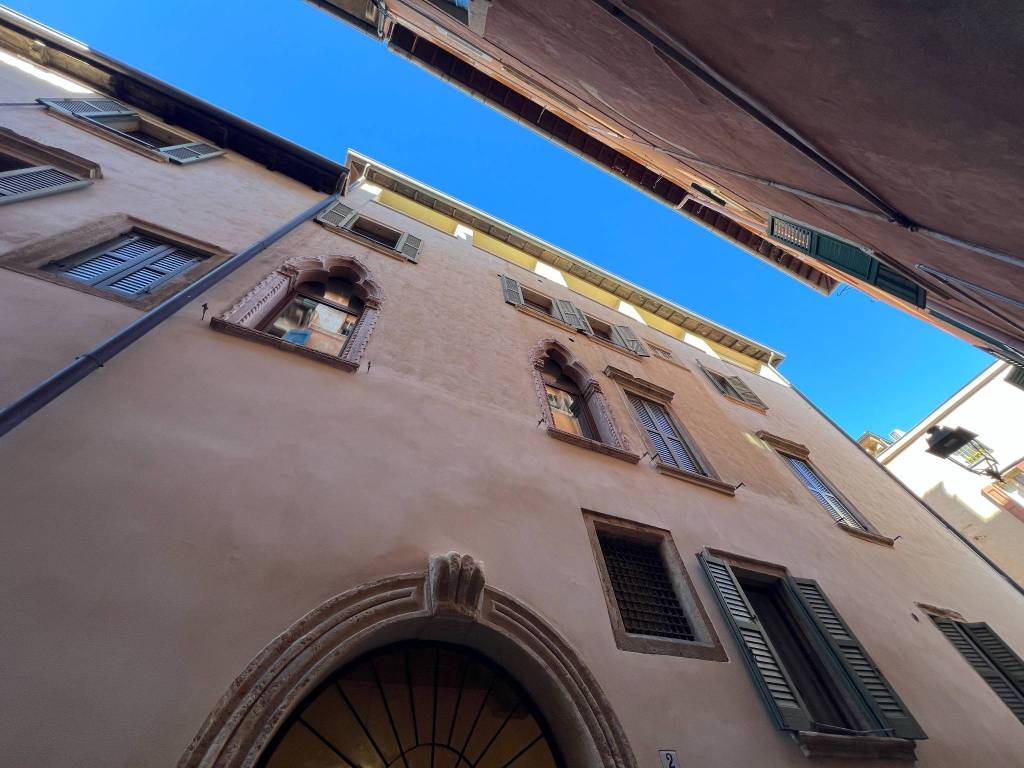 Appartamento a Verona in Via San Giusto, 2 - Foto 2