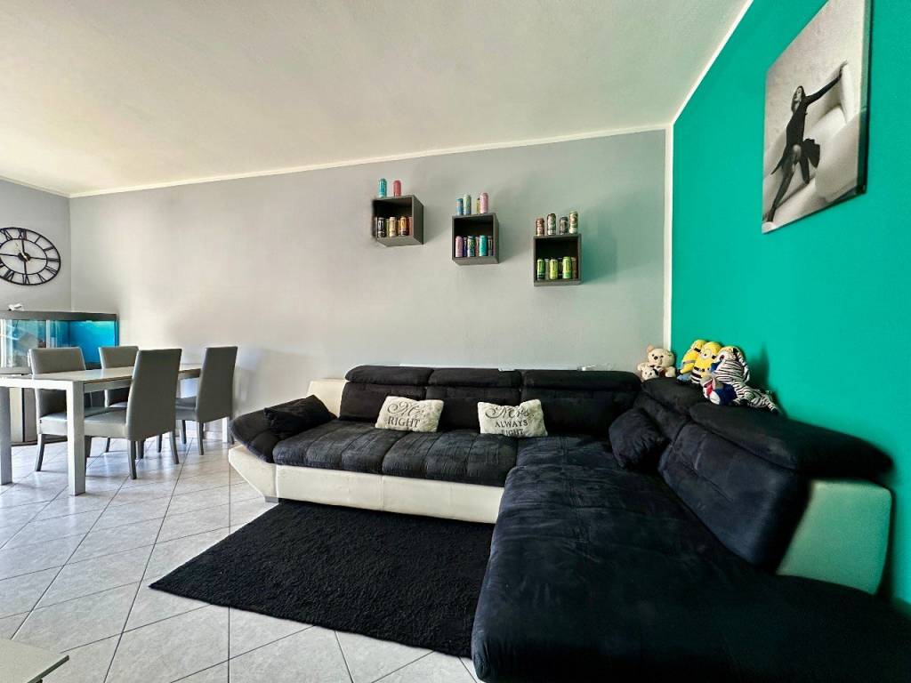 Appartamento a Verbania in Via Maurizio Muller, 100 - Foto 2