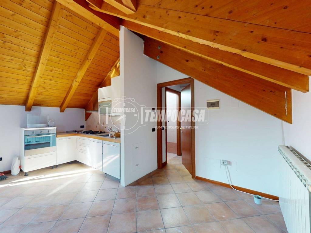 Appartamento a Lazzate in Via Vittorio Emanuele 85 - Foto 5