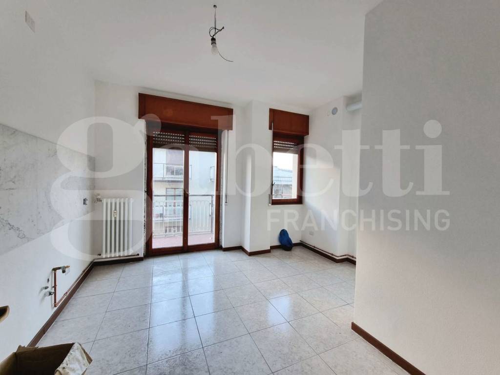 Appartamento a Lecco in corso Martiri della Liberazione, 102 - Foto 4