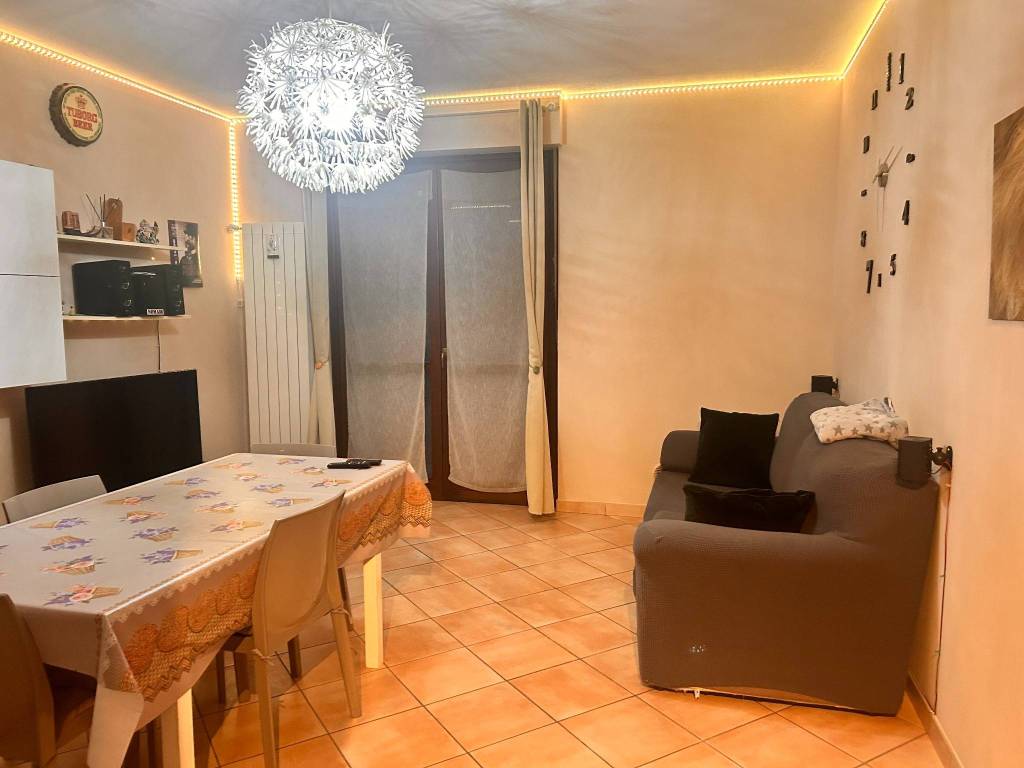 Appartamento a Castagnole delle lanze in Via Fratelli Vicari, 120 - Foto 4