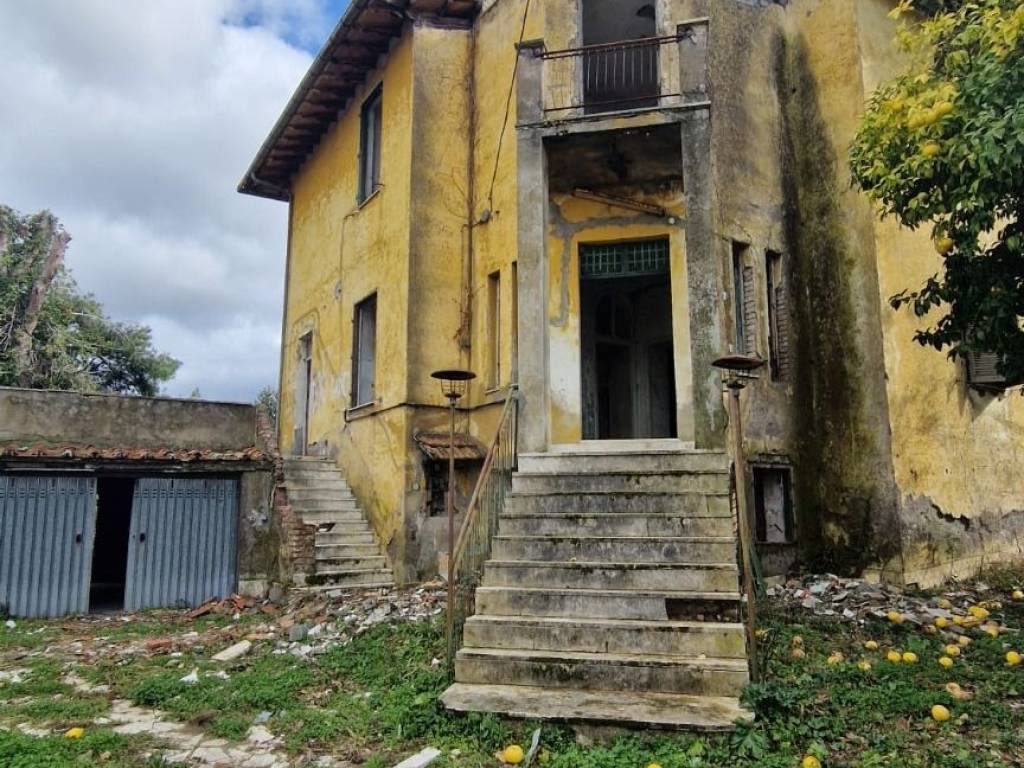 Villa a Grottaferrata in Via Guglielmo Quattrucci, 278 - Foto 4