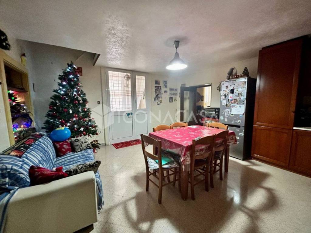 Appartamento a Bisceglie in Via Giuseppe Giusti, 6 - Foto 4