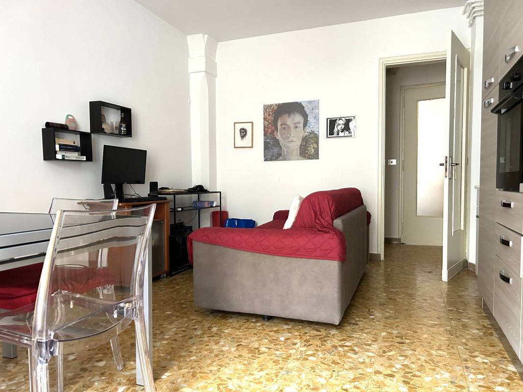 Appartamento a Pinerolo in Piazza Luigi Barbieri, 40 - Foto 3