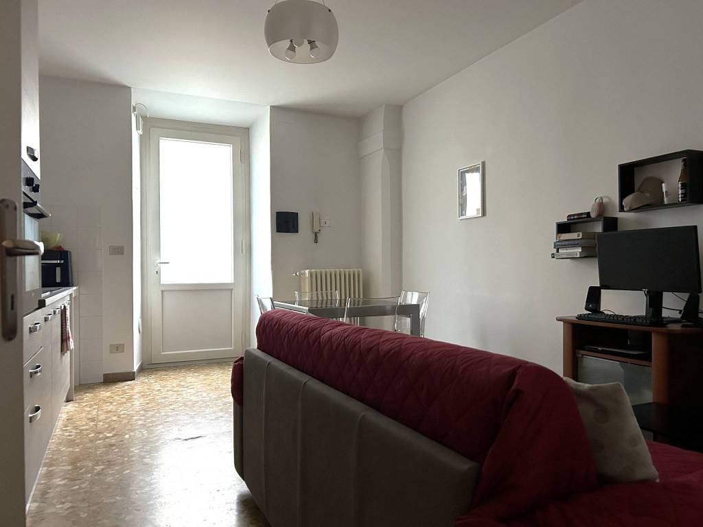Appartamento a Pinerolo in Piazza Luigi Barbieri, 40 - Foto 4