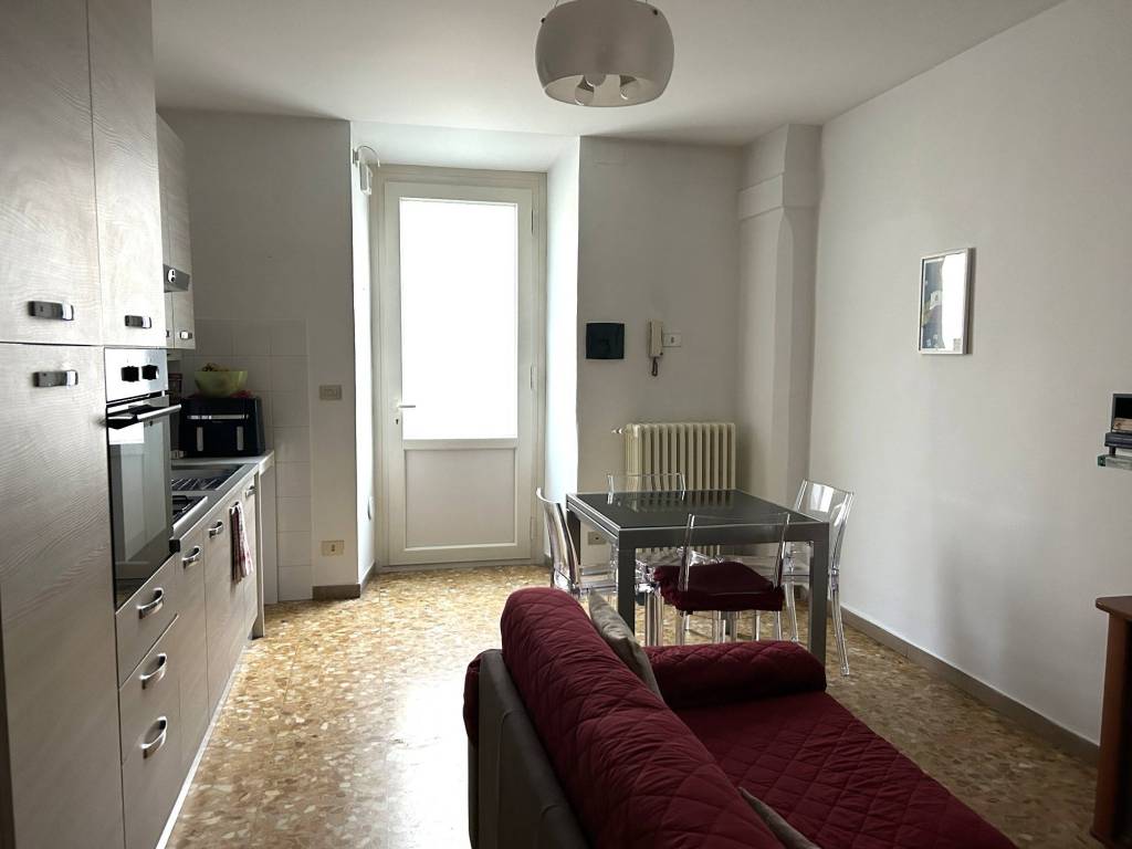 Appartamento a Pinerolo in Piazza Luigi Barbieri, 40 - Foto 5