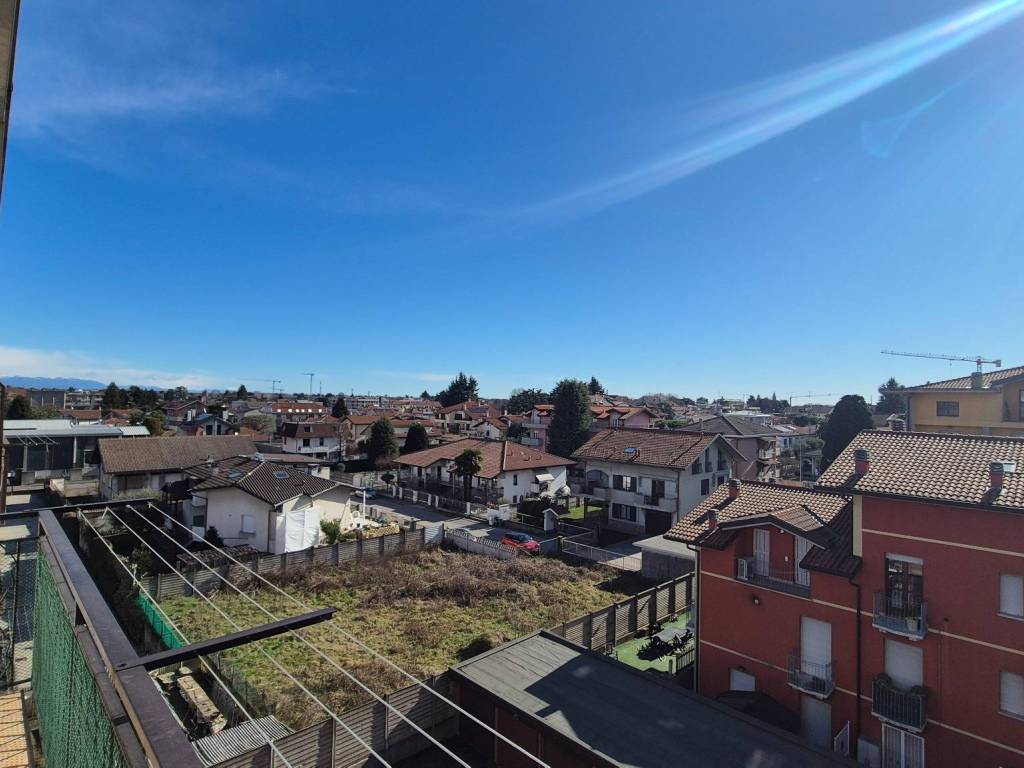 Appartamento a Legnano in Via Redipuglia, 27 - Foto 2