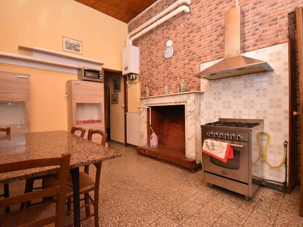 Appartamento a Pietrasanta in Via Marzocco, 43 - Foto 4