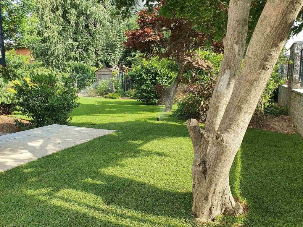 Villa a Garbagnate milanese in Via Giovanni Pierluigi da Palestrina, 16 - Foto 3