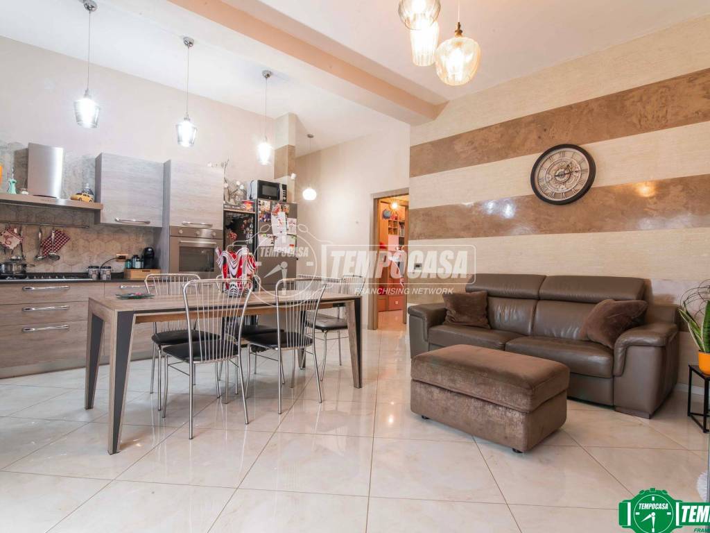 Appartamento a Canegrate in Via Cervino 14 - Foto 4