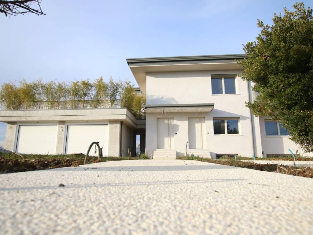 Villa a Caldogno in Via Caldonazzo - Foto 2