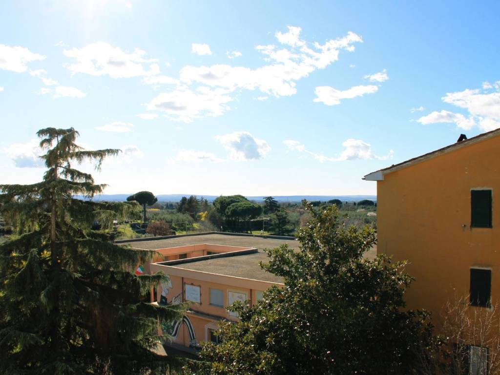 Appartamento a Viterbo in Via Cesare Pinzi, 15 - Foto 2