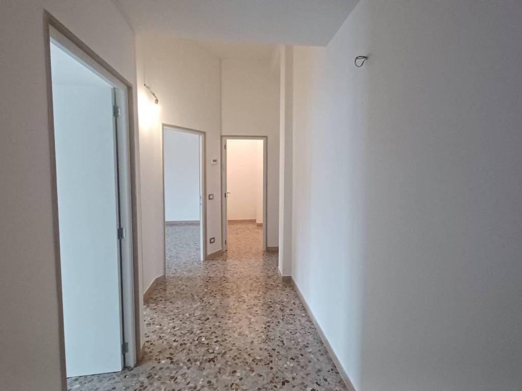 Appartamento a Bari in Via Nicola De Gemmis - Foto 3