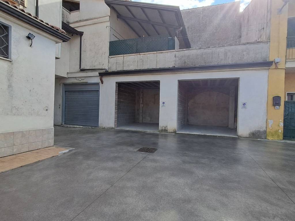 Casa indipendente a Airola in Via Caudisi - Foto 2