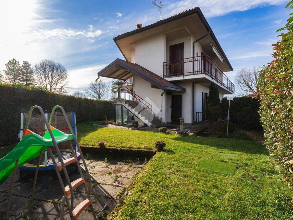 Appartamento a Gorla minore in Via Montello, 122 - Foto 4