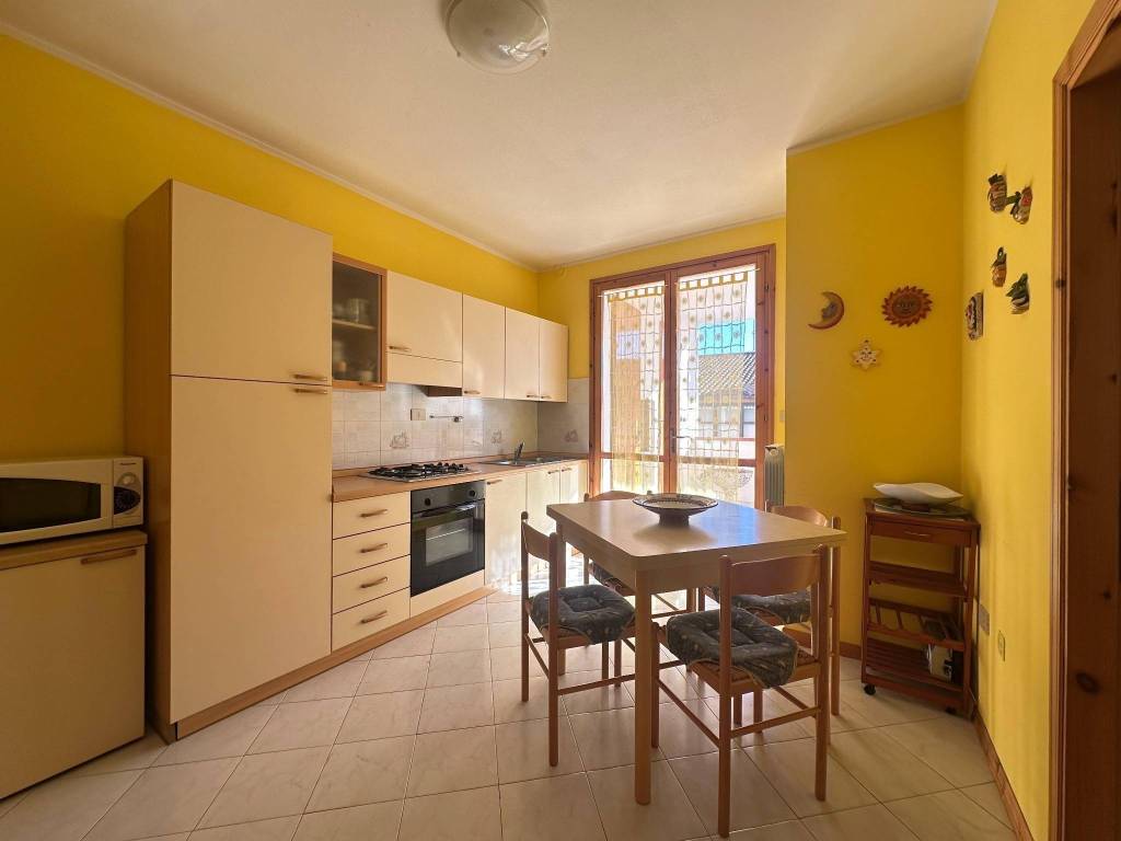 Appartamento a Comacchio in Viale Giacomo Leopardi, 7 - Foto 3