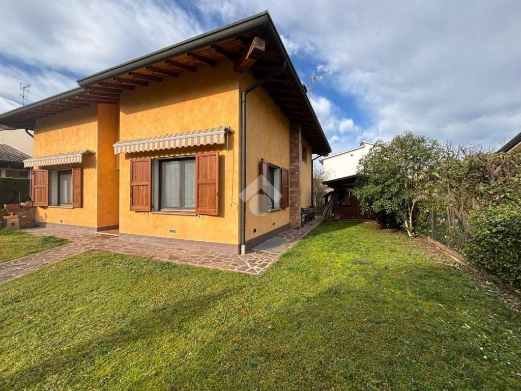 Villa a Mantova in Viale dei Caduti - Foto 2