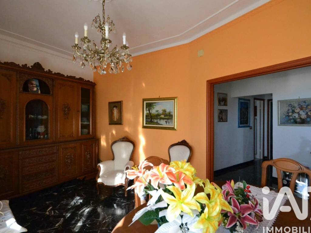 Appartamento a Genova in Via San Bartolomeo del Fossato, 125 - Foto 2