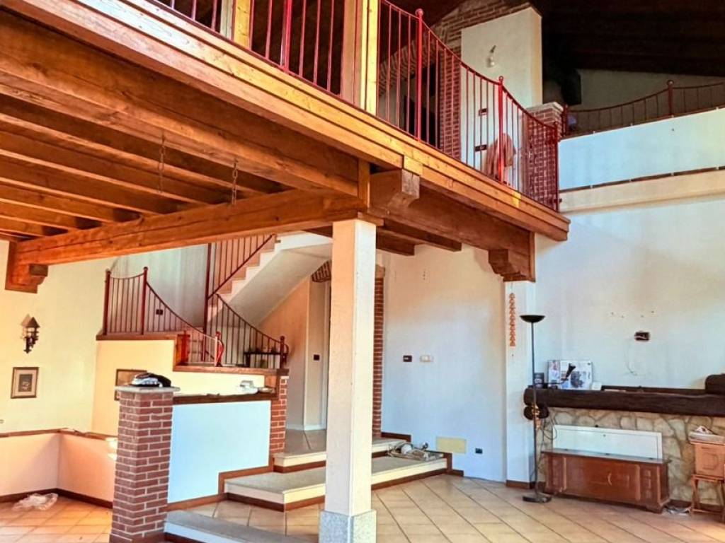 Villa a Novara in Strada Provinciale di Granozzo - Foto 5