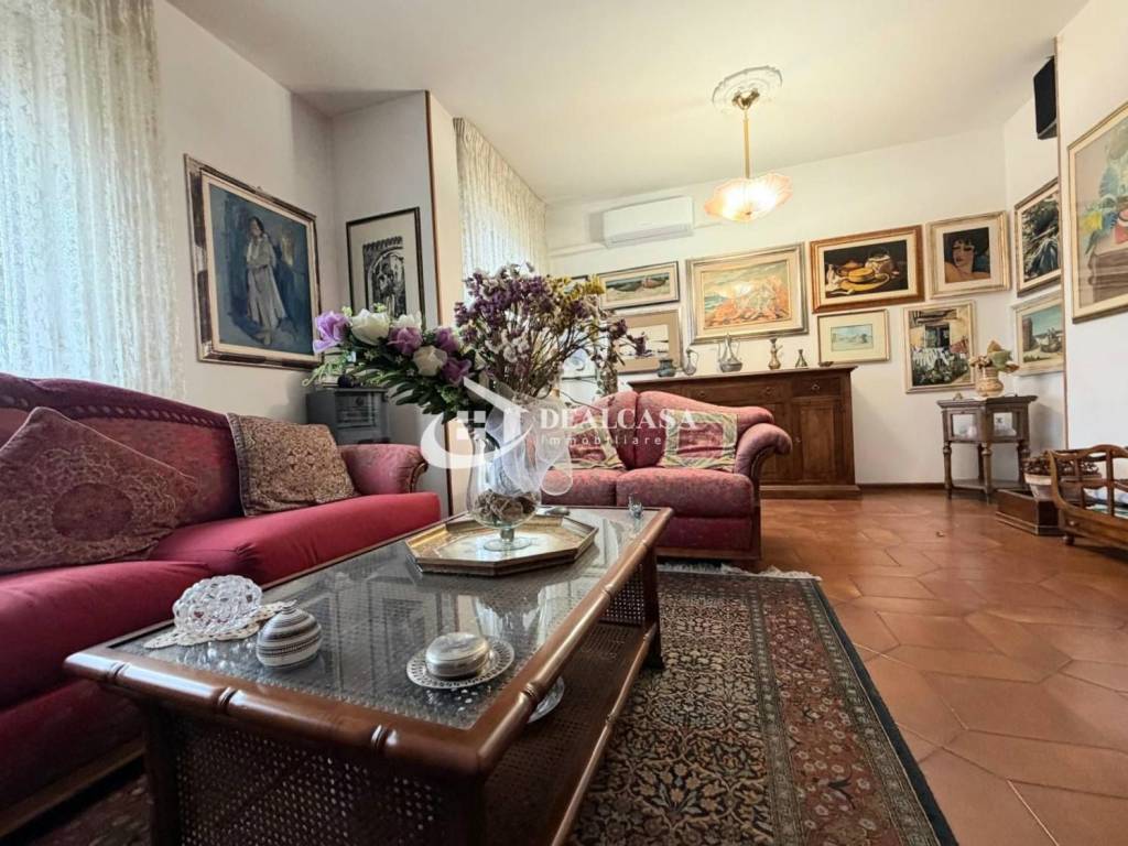 Appartamento a Nuoro in Via Monsignor Giuseppe Cogoni, 2 - Foto 2