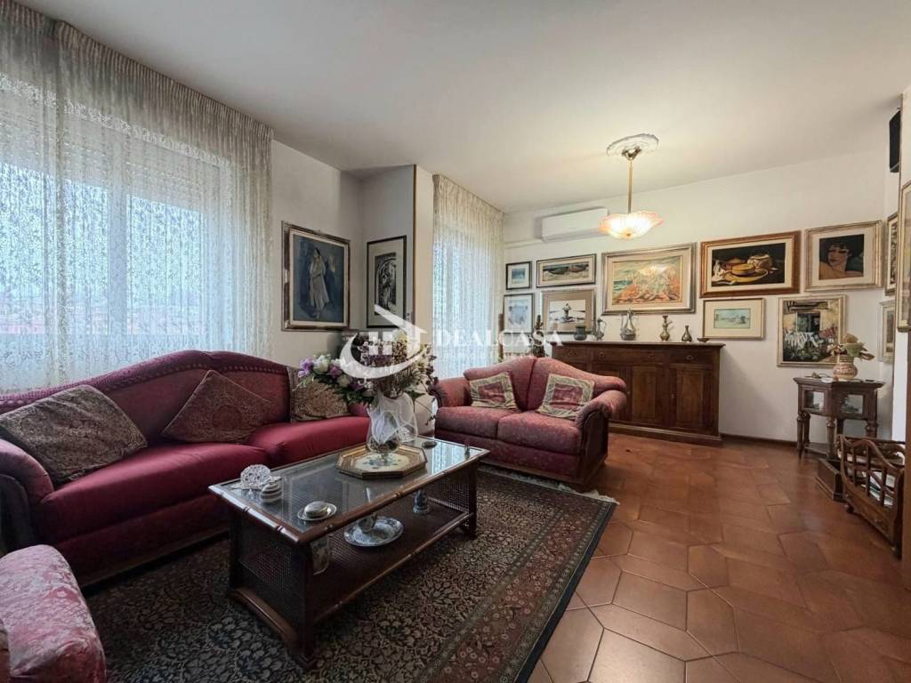 Appartamento a Nuoro in Via Monsignor Giuseppe Cogoni, 2 - Foto 4