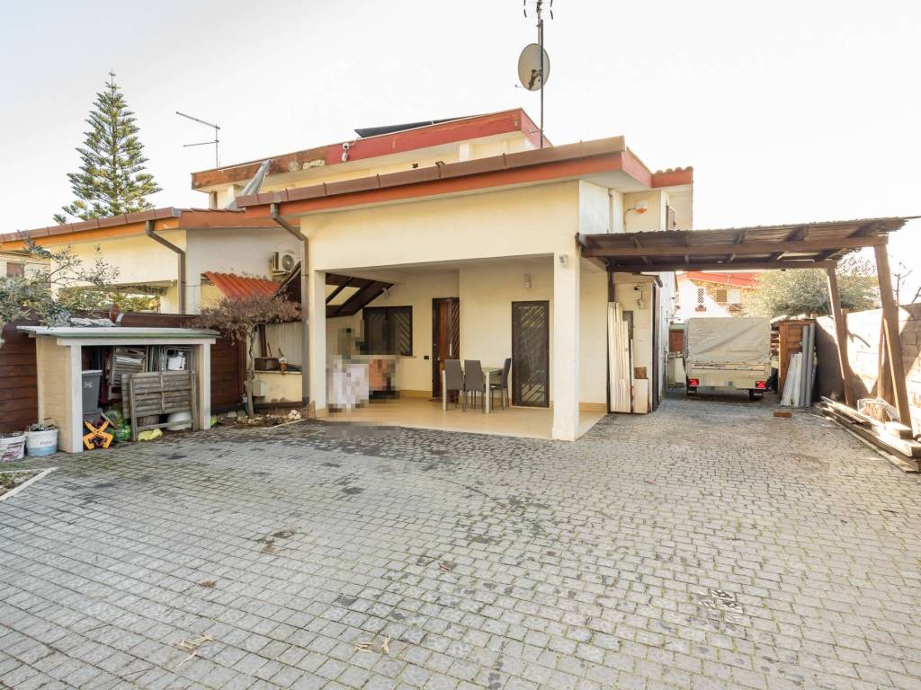 Villa a Ardea in Via Urbino, 18 - Foto 2